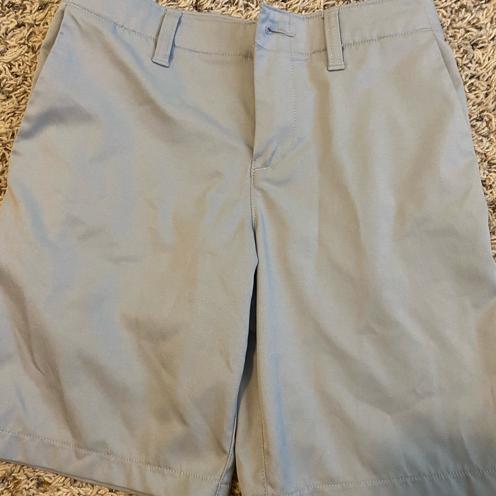 Boys Under Armour gray shorts EUC size 10